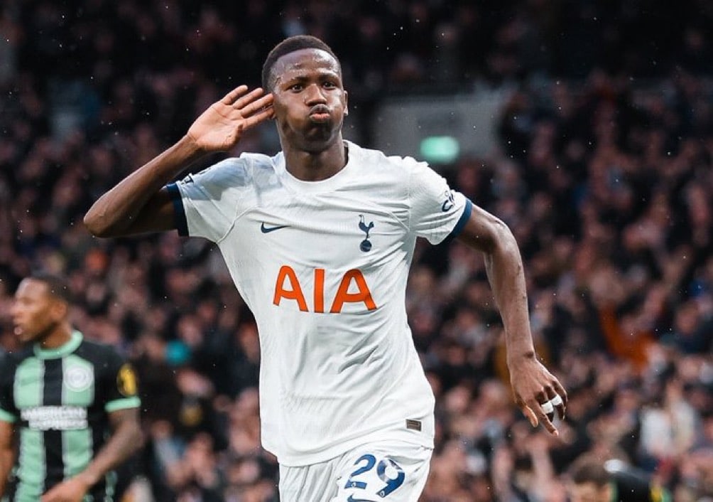 Premier League : Pape Matar Sarr sauve les Spurs