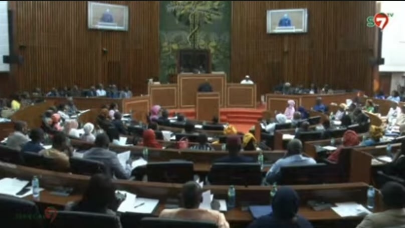 Urgent : L’Assemblée nationale adopte la loi portant abrogation du HCCT et du CESE