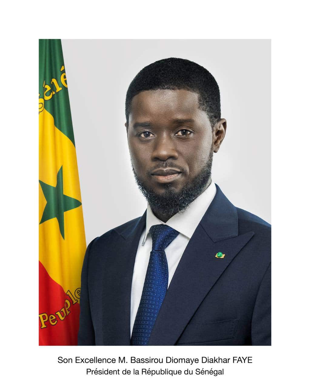 Alioune Tine : "Mettre la photo du Président, c'est symboliser la présence, de la République, de la Nation et de l'état"