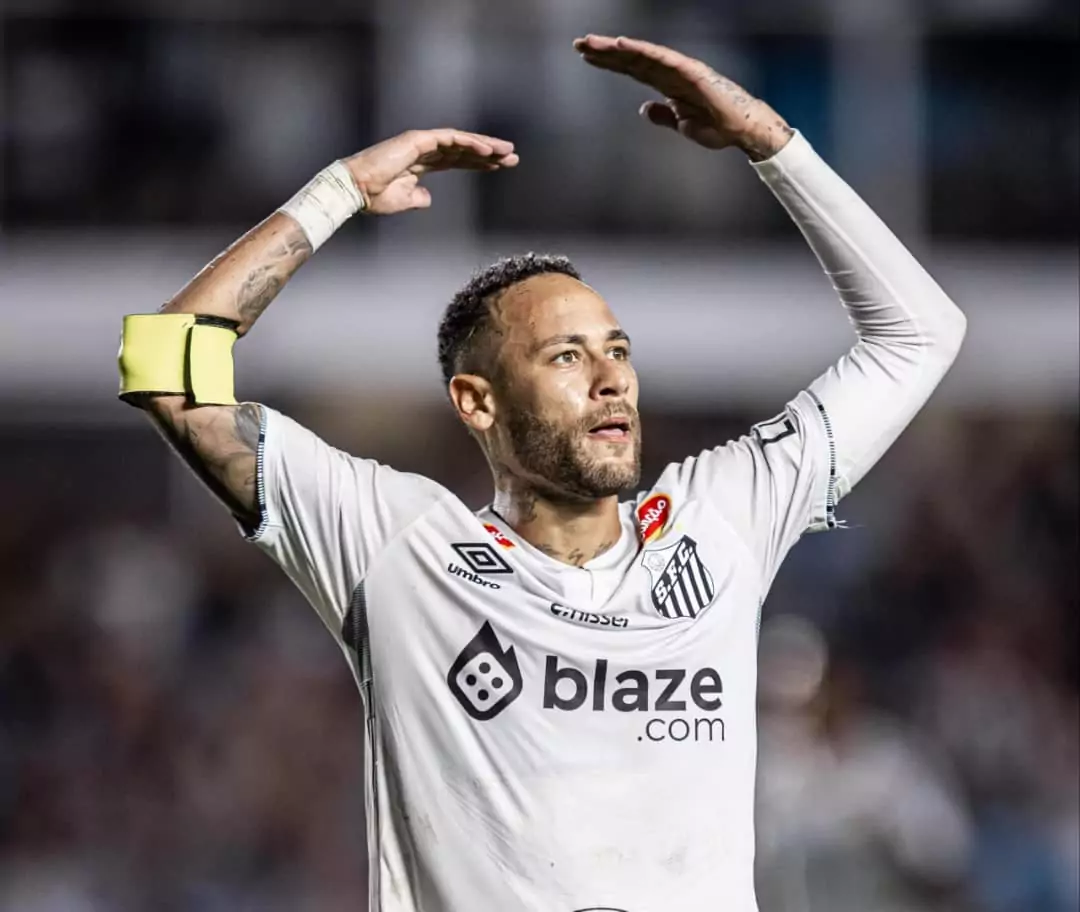 Brésil : Neymar fait ses débuts officiels avec Santos