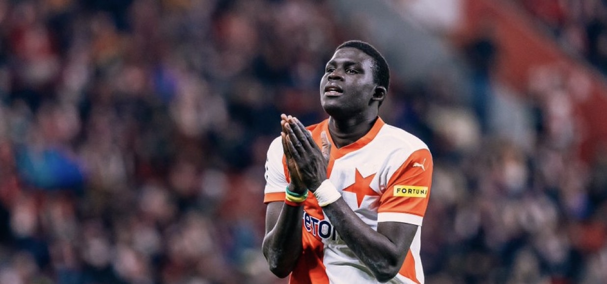Slavia Prague -El Hadji Malick Diouf blessé : Plus de peur que de mal