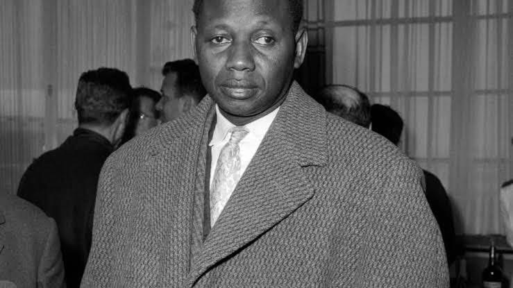 04 avril 2025 : Le chef de l'Etat rebaptise le Boulevard Charles De Gaulle au nom de Mamadou Dia