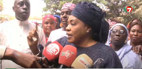 (Vidéo) - La réaction musclée de Ndeye Saly Diop Dieng devant ses partisans après la levée de son immunité