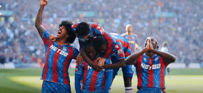 Vainqueur du FA Cup : Ismaïla Sarr et Crystal Palace remportent leur premier trophée au niveau de l'élite