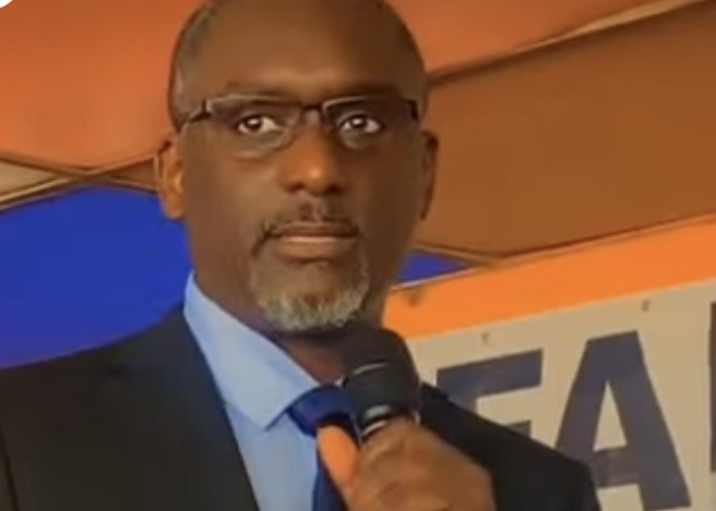 Contre-Dialogue : Hamidou Thiaw critique l’achat de véhicules destinés aux députés