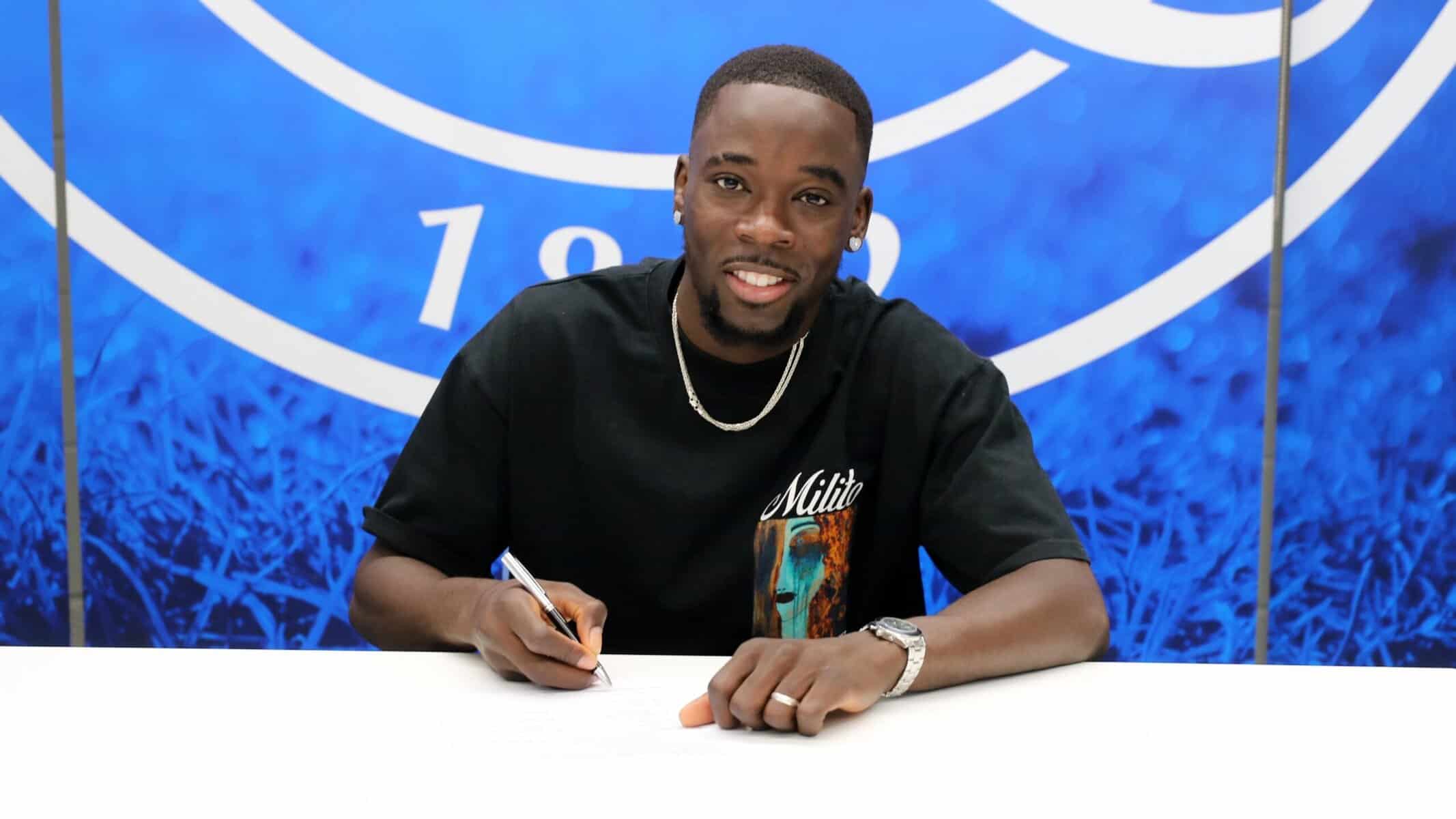 Mercato : Amadou Mbengue s’engage avec QPR en Championship