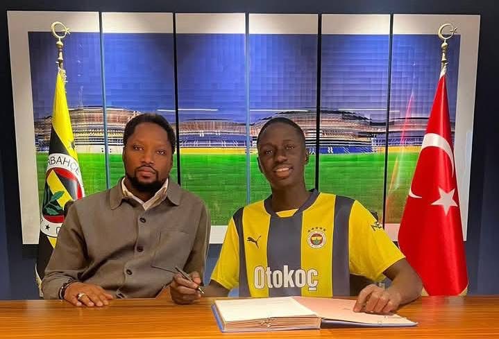 Mercato : Abdou Aziz Fall signe officiellement à Fenerbahçe pour 5 ans