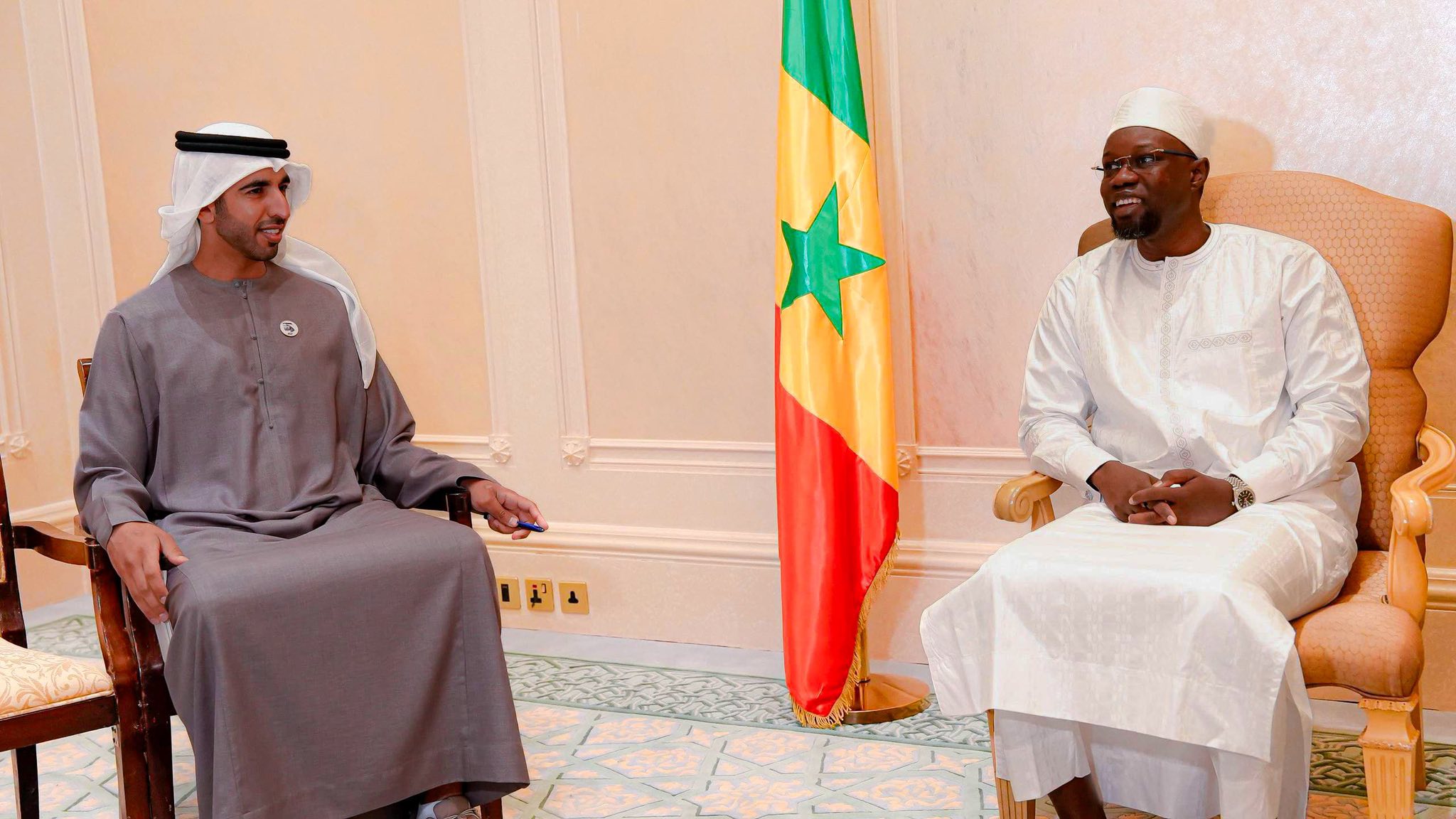Emirates Arabes Unis : Sonko reçoit le ministre émirati chargé des Affaires africaines, Sheikh Shakhboot Al Nahyan