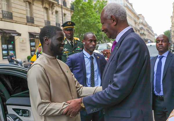 Célébration des 90 ans d’Abdou Diouf : Le message fort du Chef de l’État à l’ancien Président