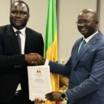 (Vidéo) Passation de service avec Dethie Fall: le discours poignant de Yankhoba Dieme qui rend un vibrant hommage à El Malick « je passe la main d’une partie du ministère… »