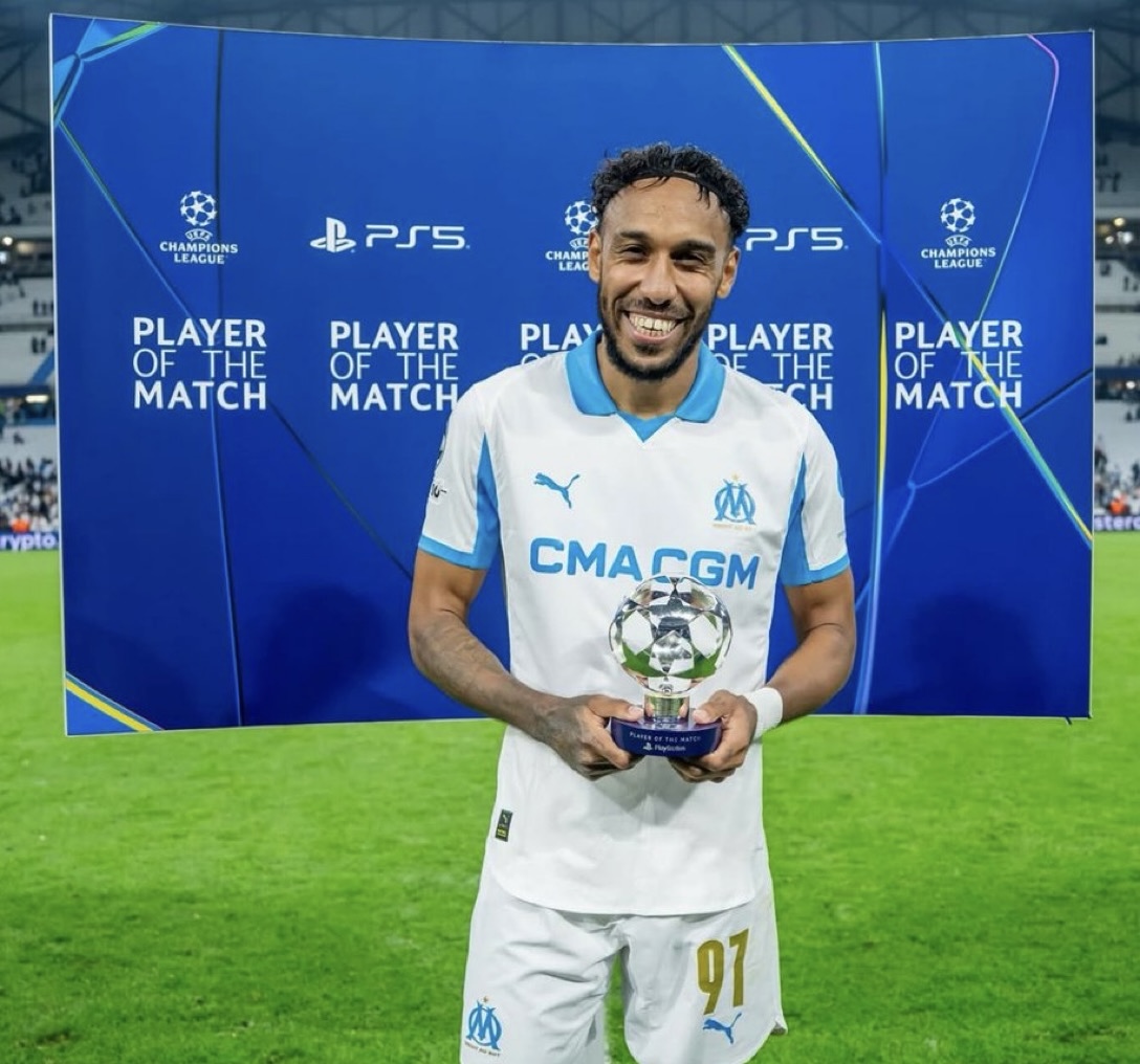 Aubameyang : 4 buts, 2 passes, un retour en fanfare