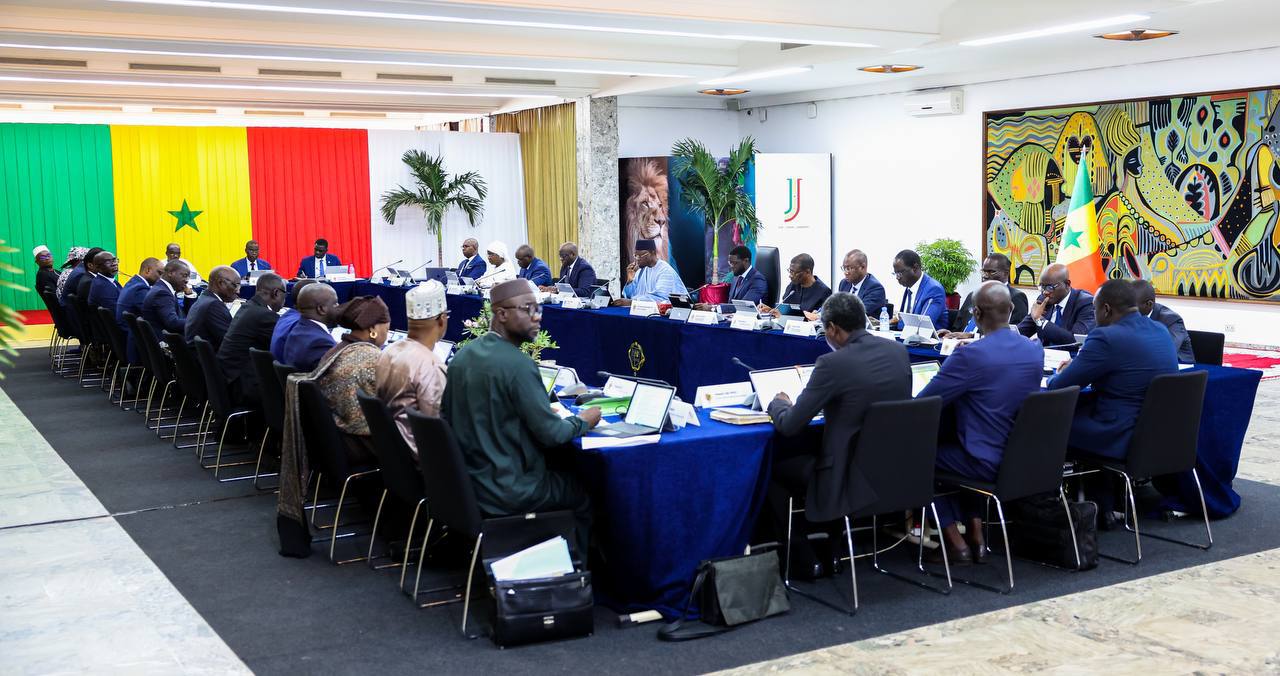 CDM : Le Conseil a examiné et adopté six (06) projets de décret