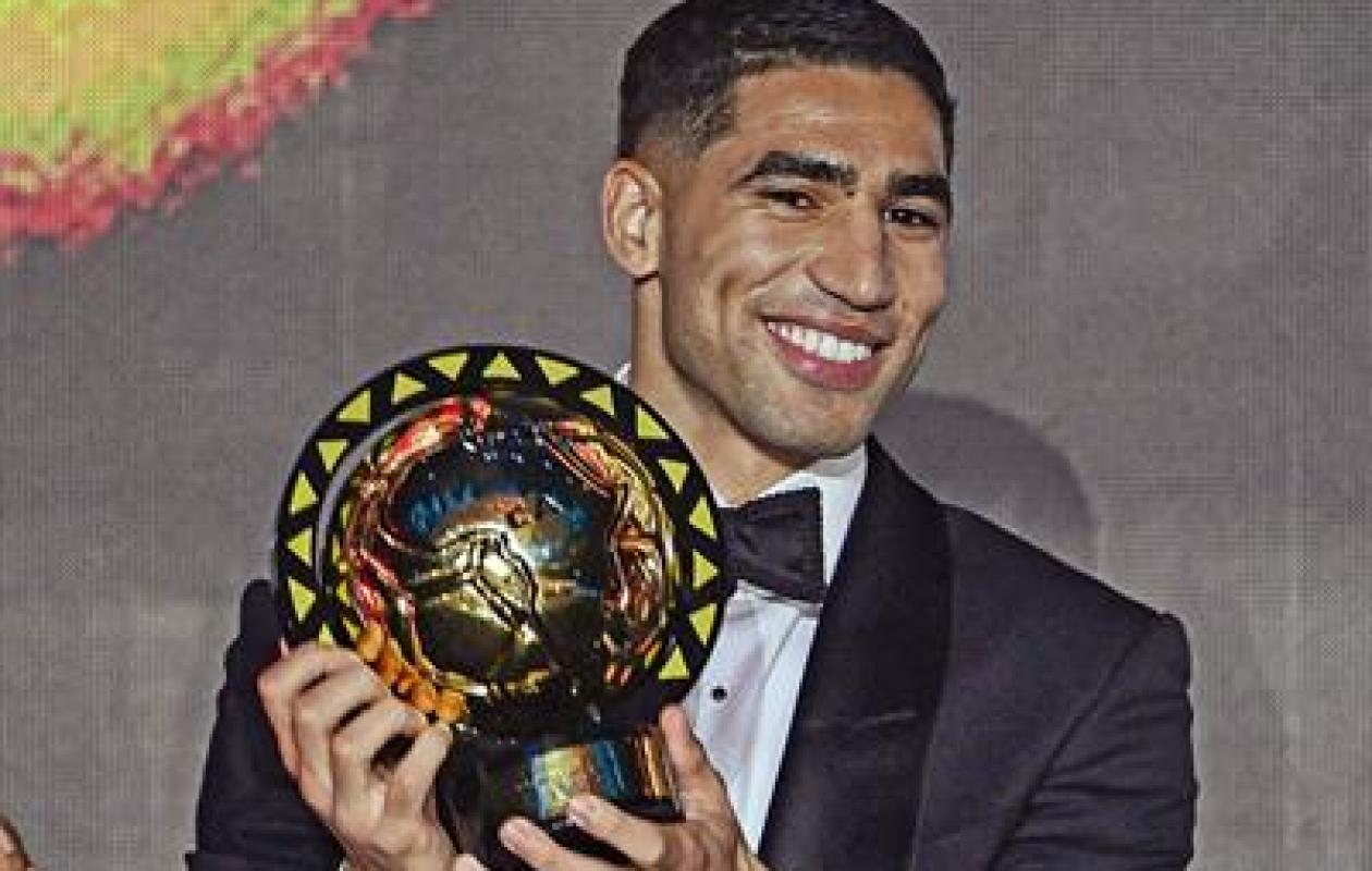 CAF AWARDS : Achraf Hakimi sacré Ballon d’Or Africain 2025 !
