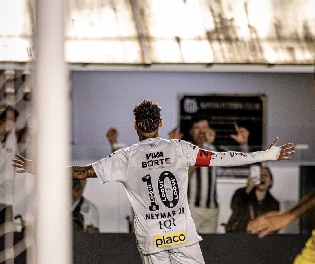 Neymar retrouve le chemin des filets et rallume l’espoir