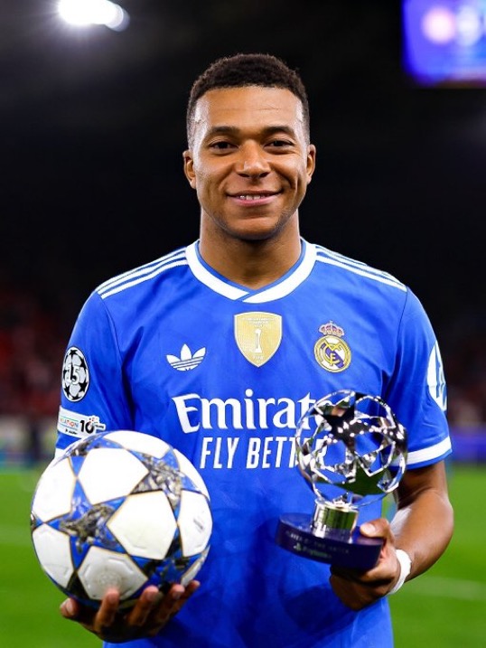 61 buts : Mbappé rejoint Cristiano Ronaldo et marque l’histoire