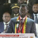 (Video) Accueil des Lions au Palais : Réactions de Youssou Ndour, Baba Maal, Coumba Gawlo, Ismaila Lo & cie