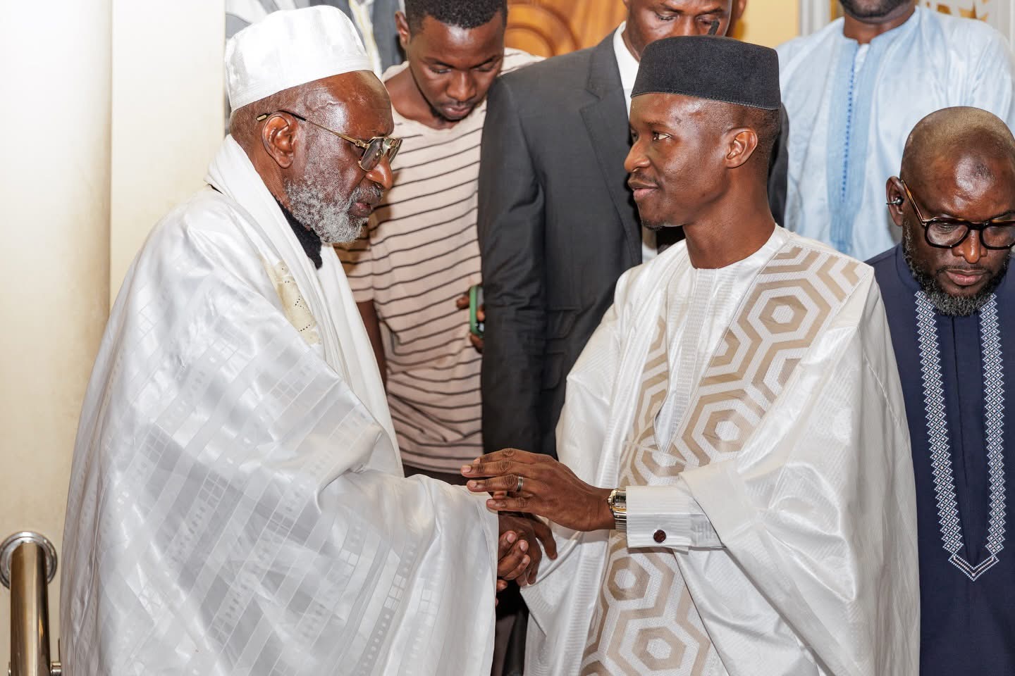 Religion : Le Ministre de l’Intérieur chez le Khalife Thierno Madany Tall